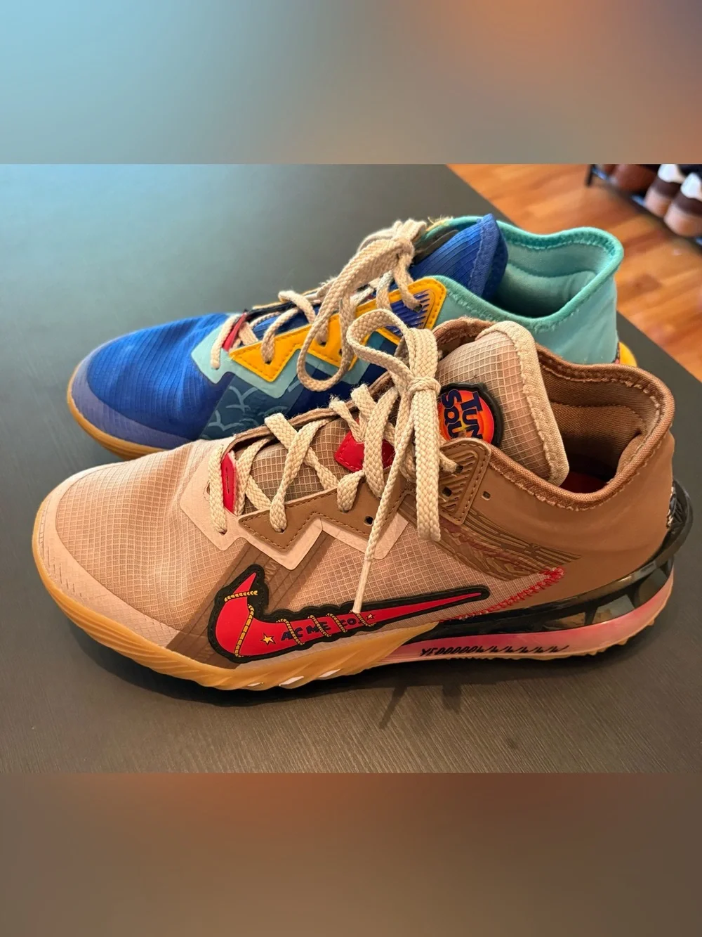 Nike LeBron 18 Low Space Jam Road Runner Wile E. Coyote Mens 9.5 Toon Squad Shoe